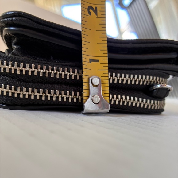 Vera Bradley Black Leather Zip Around Wallet/Wristlet - Picture 13 of 14